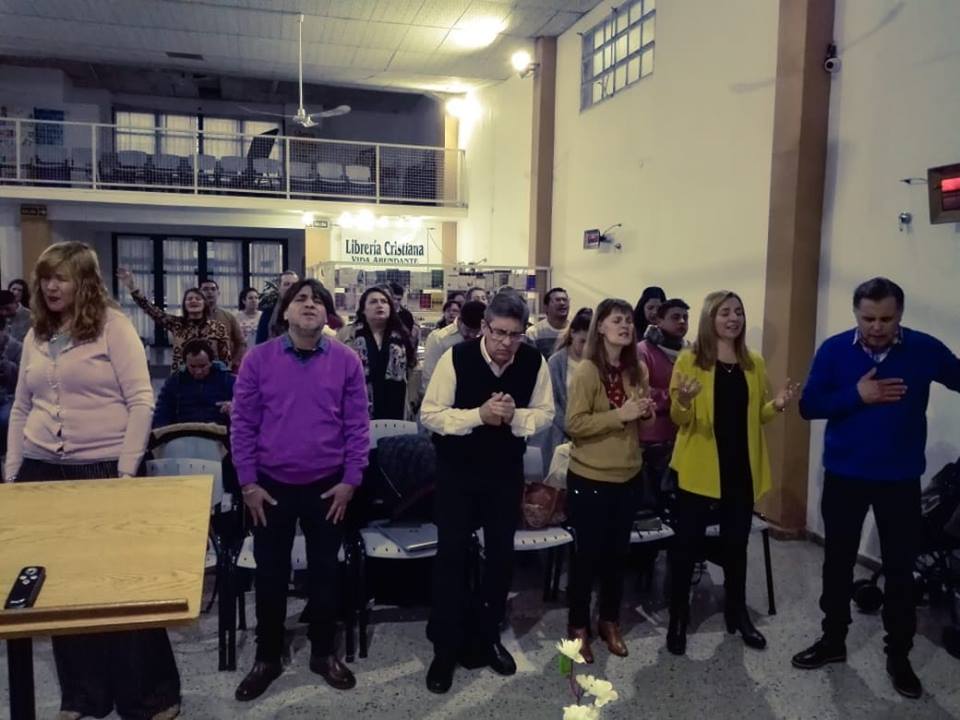 40516053_449989312075571_4394406990177107968_n